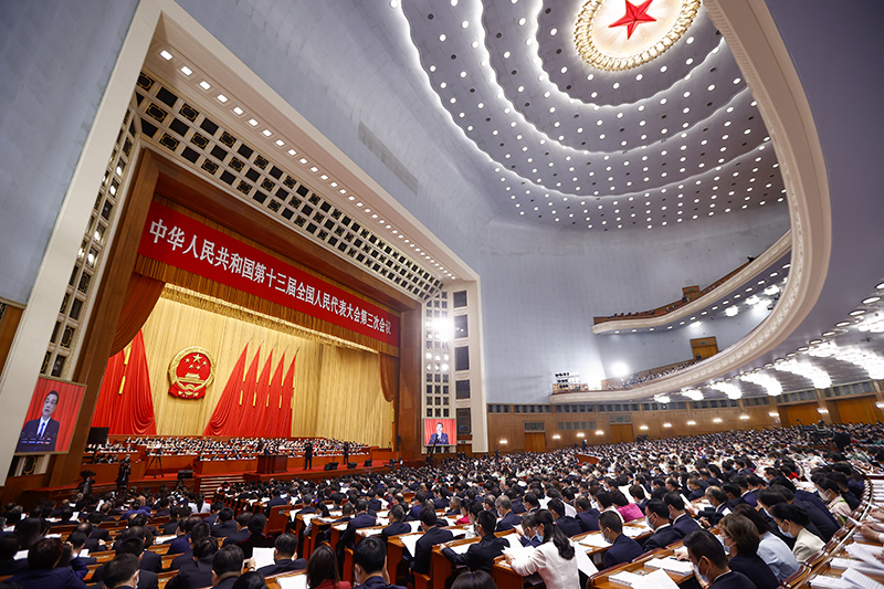 李克強“報告”到這里，接連3次被掌聲打斷